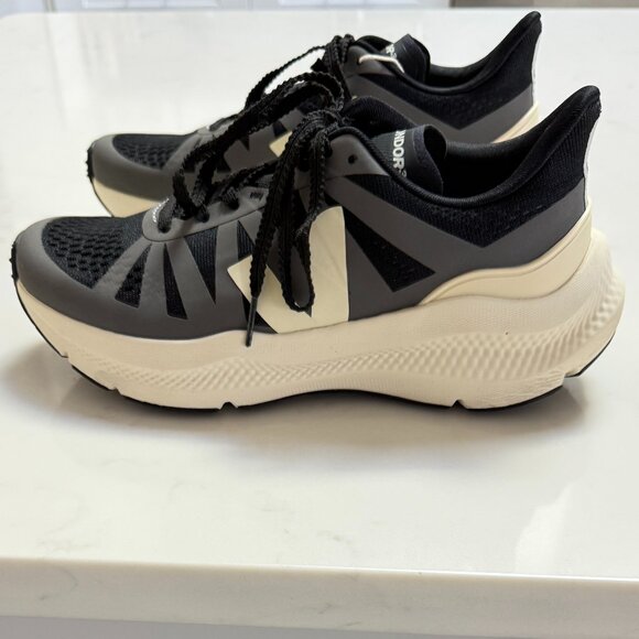 Veja Condor 3 Running Shoe - Picture 1 of 10